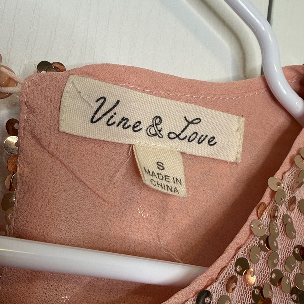 Vine & Love - pink sequined dress mini dress size small - Picture 4 of 10